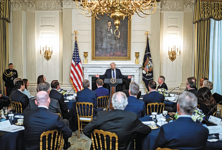 Ο ανορθολογισμός Τραμπ και οι επιπτώσεις του σε Ελλάδα και κόσμο