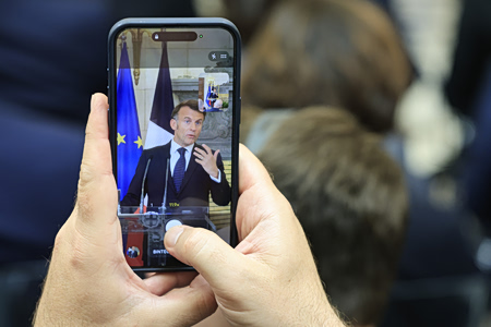 Το νέο δίδυμο ισχύος Αθήνας-Παρισιού: Τα μηνύματα Μακρόν στις «απειλές», ο «κοινός δρόμος» και η οικουμενική σκέψη