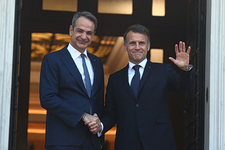 Τα «ντεσού» μιας επίσκεψης