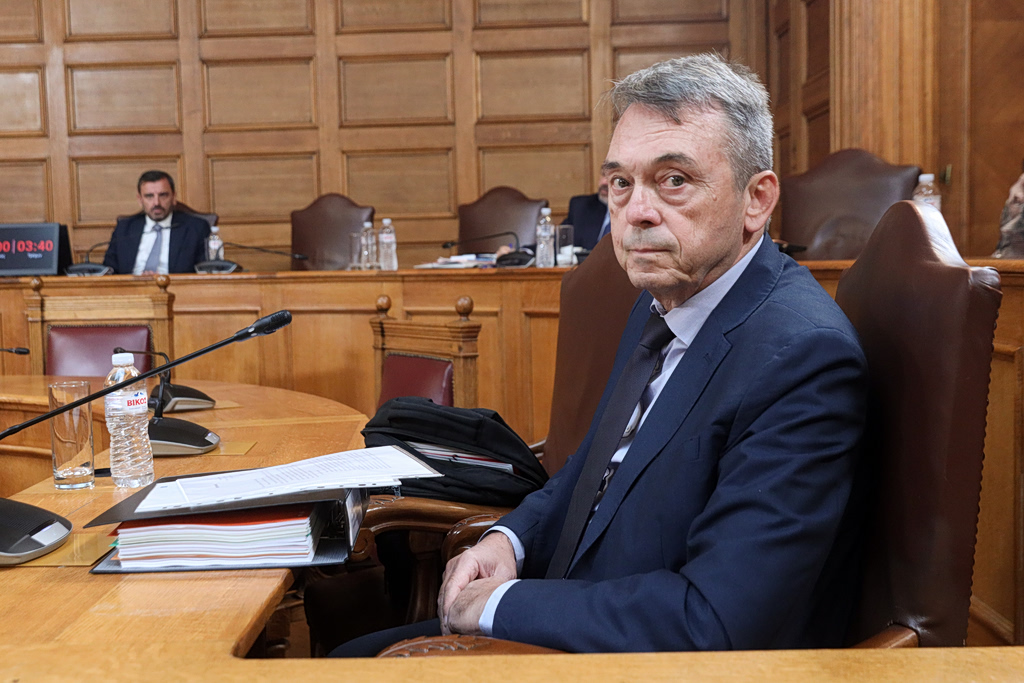 Δίκη ΟΠΕΚΕΠΕ: Βολές Βάρρα για τον τεχνικό σύμβουλο – «Περίμεναν να φύγω για να κάνουν δεύτερη κατανομή»
