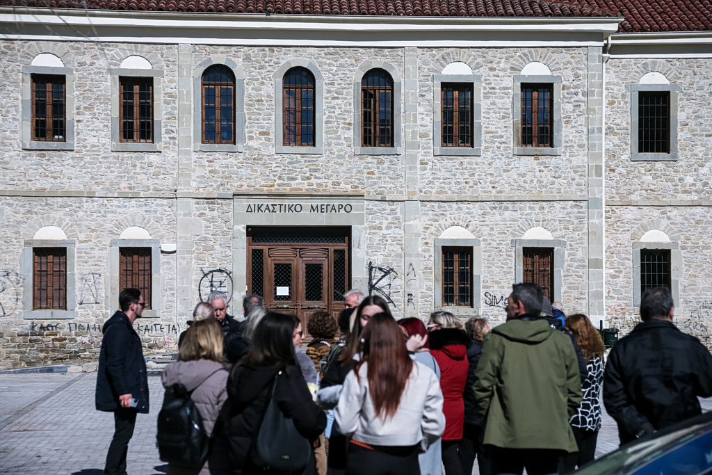 Βιολάντα: Ελεύθερος με περιοριστικούς όρους ο υπεύθυνος παραγωγής – Προθεσμία για τον διευθυντή