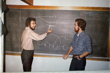 Γιάννης Ιωαννίδης – Τίμος Σελλής: «Όλα πλέον τα βαφτίζουμε τεχνητή νοημοσύνη, κάτι που θεωρώ επικίνδυνο»