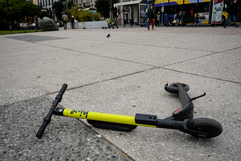 Ηλεία: Νεκρός 13χρονος που οδηγούσε ηλεκτρικό πατίνι – Συγκρούστηκε με αυτοκίνητο