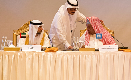 Γιατί τα ΗΑΕ εγκαταλείπουν τον ΟΠΕΚ – Το ρήγμα με τη Σαουδική Αραβία, ο ρόλος των ΗΠΑ