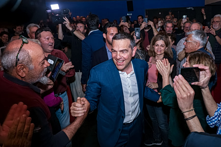 Τσίπρας από Ηράκλειο: «Ξαναφουντώνει το καμίνι – Η Κρήτη δεν είναι συνώνυμο της διαφθοράς»