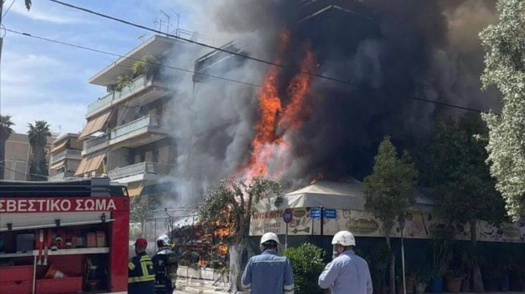 Φωτιά τώρα στο Ιλιον – Καίγεται κτίριο