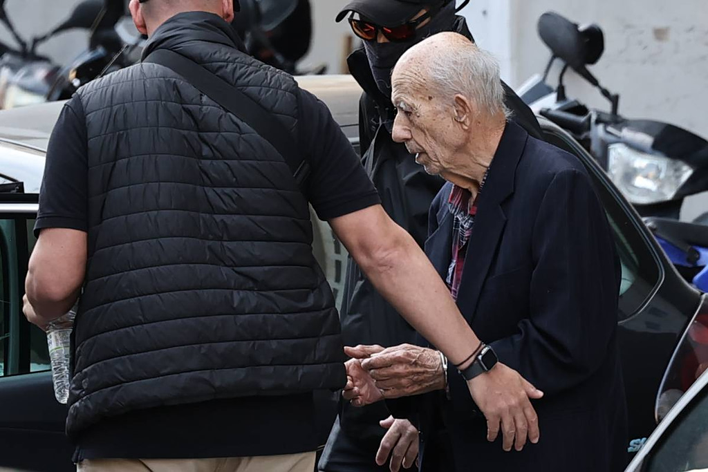 Στη φυλακή ο 89χρονος «πιστολέρο»: Η συγγνώμη, τα 48 χρόνια εργασίας, το σχέδιο εκδίκησης για τη σύνταξη