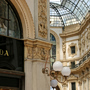 Η ιστορία του οίκου Prada: Από τη βασιλική οικογένεια της Ιταλίας μέχρι την αριστερή κληρονόμο που άλλαξε τον ρου του brand