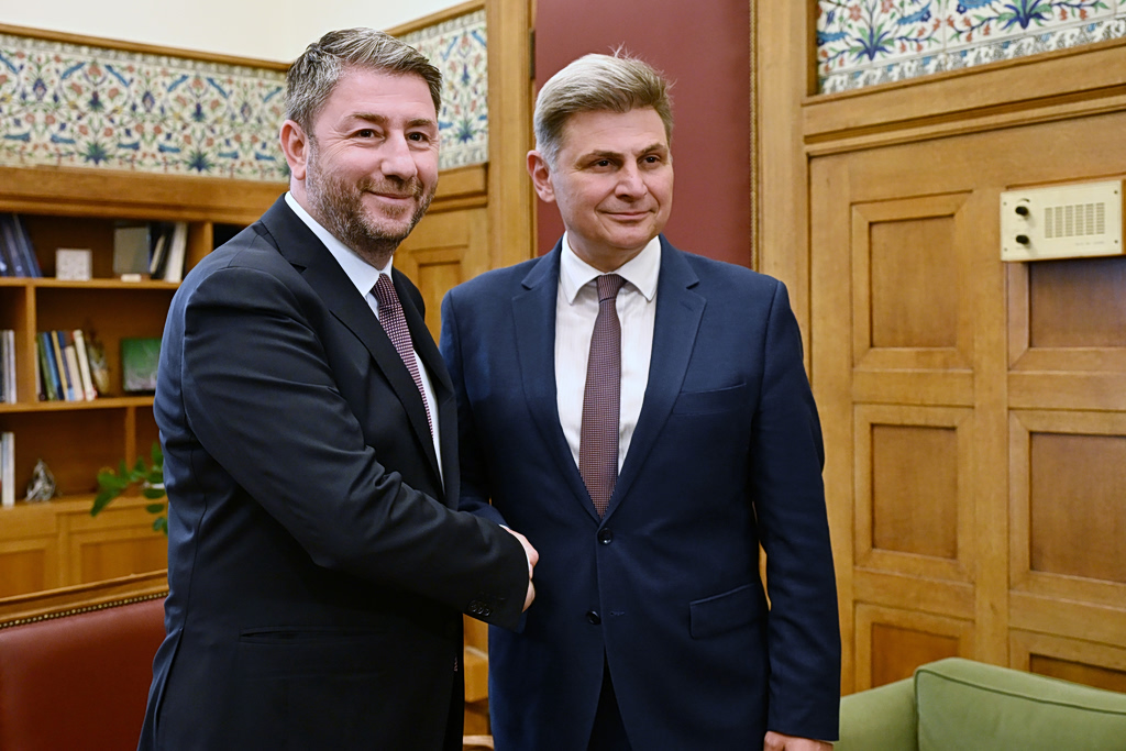 «Ενώνουμε δυνάμεις για την πολτική αλλαγή» – Συνάντηση Νίκου Ανδρουλάκη με τον Ευρωβουλευτή Νικόλα Φαραντούρη