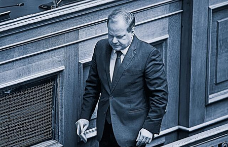 Για όλα «φταίει» το επώνυμο