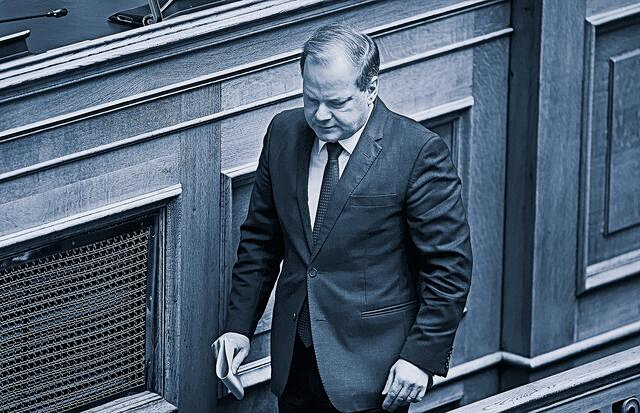 Για όλα «φταίει» το επώνυμο