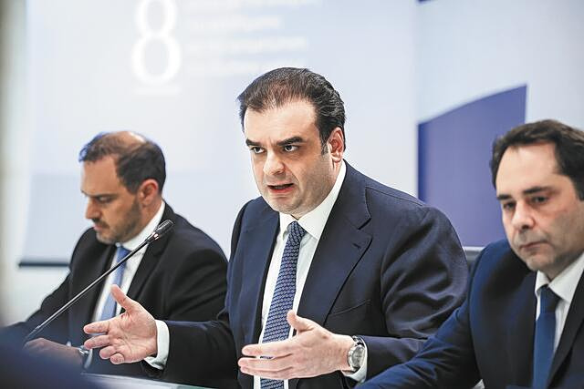 Οταν ο πληθωρισμός μετατρέπεται σε φορολογικό βάρος