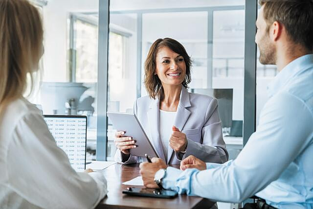 «Αγορά» ή καλλιέργεια ταλέντου; Τι δημιουργεί πραγματική αξία στον τραπεζικό τομέα