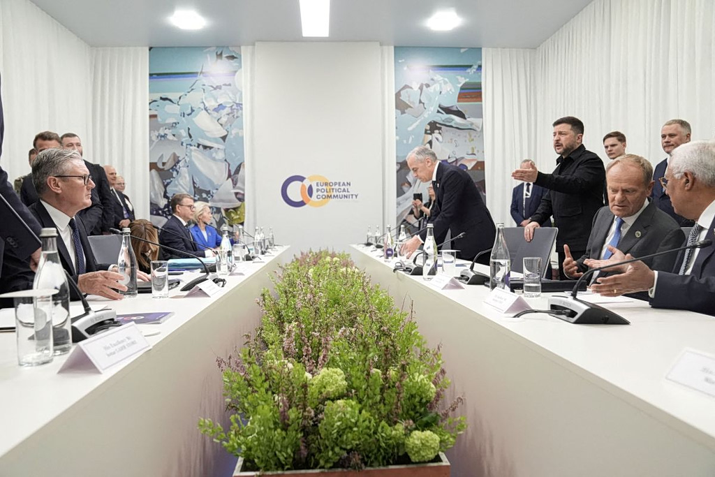ΕΕ από Αρμενία: Μήνυμα κατά της «πολιτικής της ισχύος» και υπέρ της πολυμέρειας με διπλή Σύνοδο