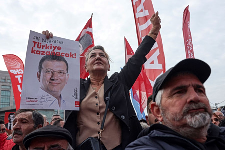 Παρέμβαση Ιμάμογλου στο Politico: «Μην αντιμετωπίζετε την Τουρκία, όπως τη Ρωσία και την Κίνα»