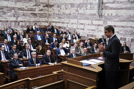 ΝΔ: Κρίσιμη ΚΟ με φόντο το ασυμβίβαστο – Οι «λαγοί» του Μαξίμου, το μήνυμα Μητσοτάκη