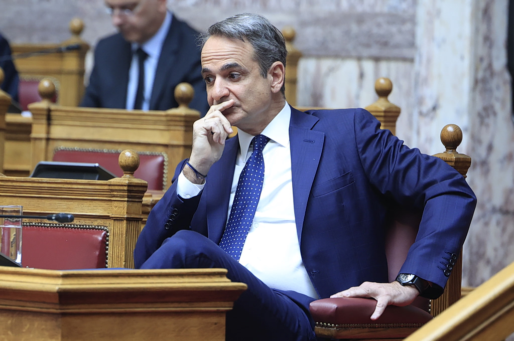 Μαραθώνια συνεδρίαση της ΚΟ ΝΔ – Τι είπε ο Μητσοτάκης εξερχόμενος, οι τοποθετήσεις βουλευτών