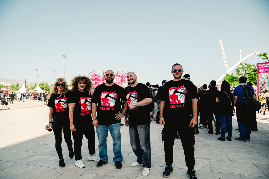 «Οι Metallica είναι για όλους»: Ιστορίες από την ατελείωτη ουρά του ΟΑΚΑ | Επικαιρότητα στο PlusTV.gr