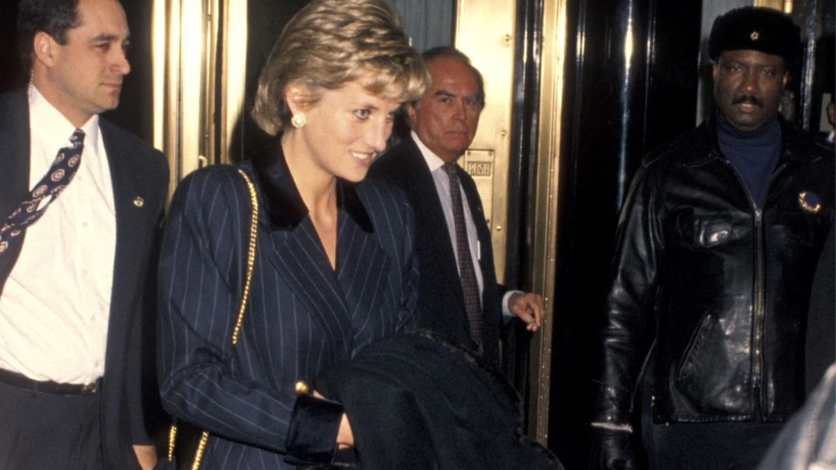 Ιστορίες των Βρετανών royal πίσω από τις κλειστές πόρτες του ξενοδοχείου Carlyle της Νέας Υόρκης