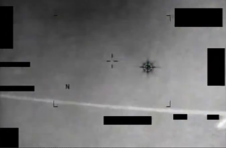 Ντόναλντ Τραμπ για UFO: «Απολαύστε τα» – Οι 3 αναφορές του Πενταγώνου στην Ελλάδα
