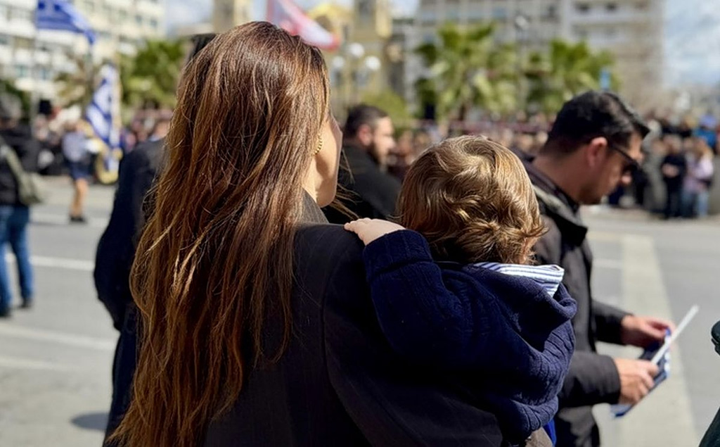 Μιχαηλίδου: Μαμά είναι τα μαλλιά που έπεσαν, η κούραση, τα πρώτα βήματα