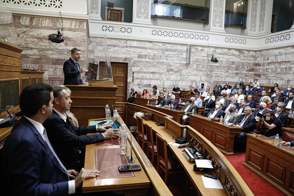 ΠαΣοΚ: Τι θα προτείνει ο Ανδρουλάκης για τη Συνταγματική Αναθεώρηση –  Οι 3 άξονες | Επικαιρότητα στο PlusTV.gr