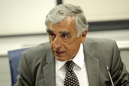 O κ. Μενουδάκος και οι άλλοι