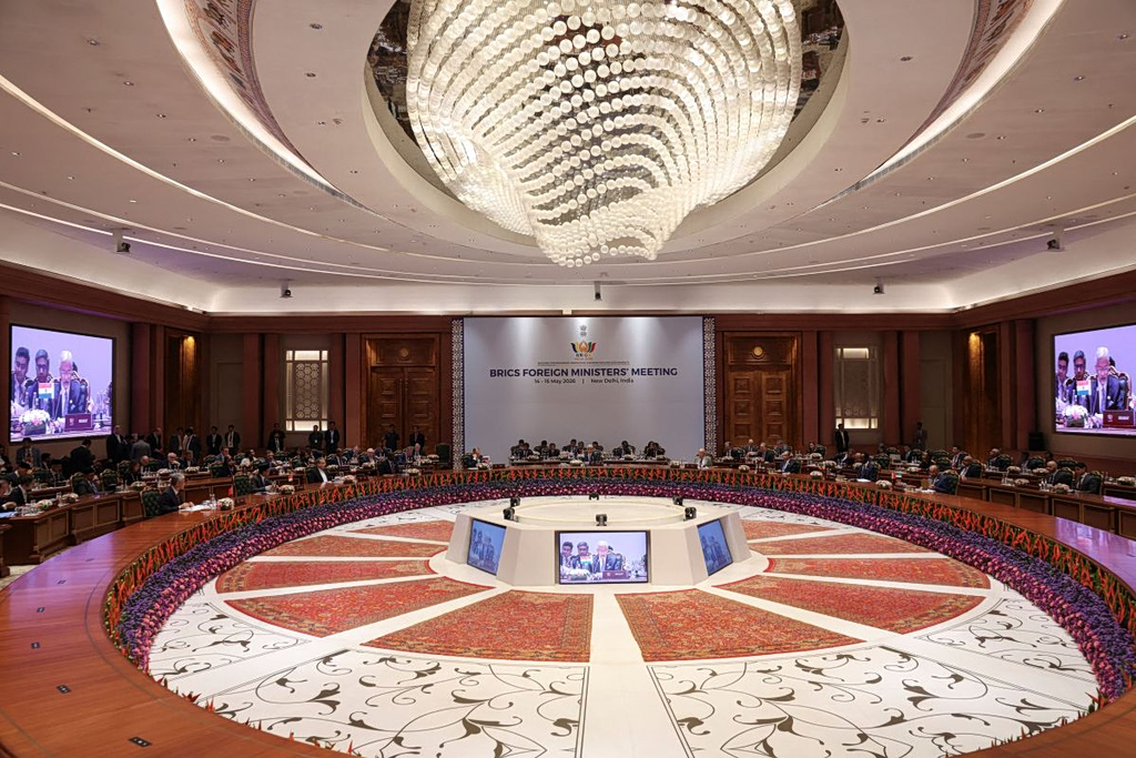 Ρήγματα στους BRICS για Μέση Ανατολή: Ιράν και ΗΑΕ σε αντίπαλα στρατόπεδα