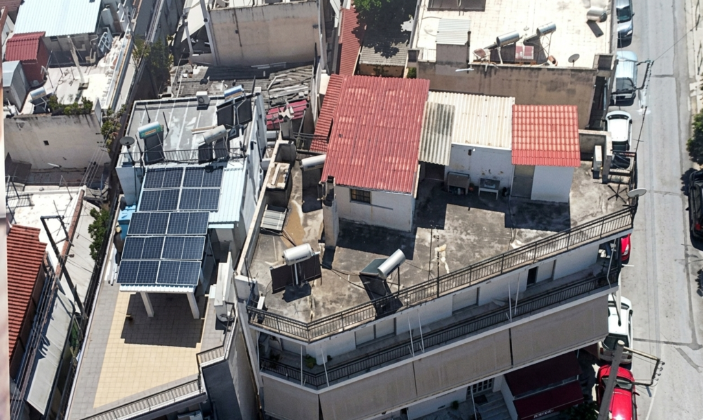 «Δίναμε ρούχα αλλά φορούσαν τα ίδια βρώμικα» – Νέες μαρτυρίες για τα 6 ανήλικα στο Περιστέρι