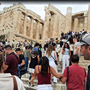 Ακρόπολη: Χωρίς ασανσέρ 5 από τις 7 μέρες – «Μάχη» για μια τουαλέτα, τα επικίνδυνα σημεία