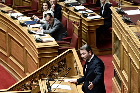 Νέα πυρά Γεωργιάδη - Ανδρουλάκη: Είσαι ψεύτης - Είμαι νόμιμος και ηθικός