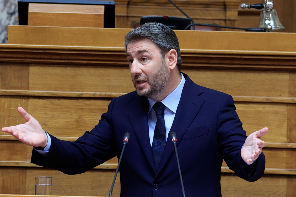 Ασκήσεις ισορροπίας μεταξύ ΝΔ και ΣΥΡΙΖΑ