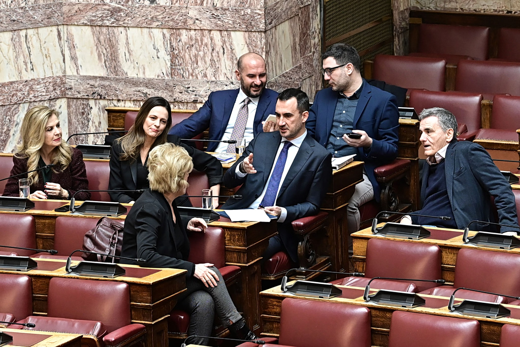 Νέα Αριστερά: Η αποχώρηση Οζγκιούρ άναψε φωτιές – Σενάρια μαζικών μετακινήσεων προς νέο σχήμα Τσίπρα