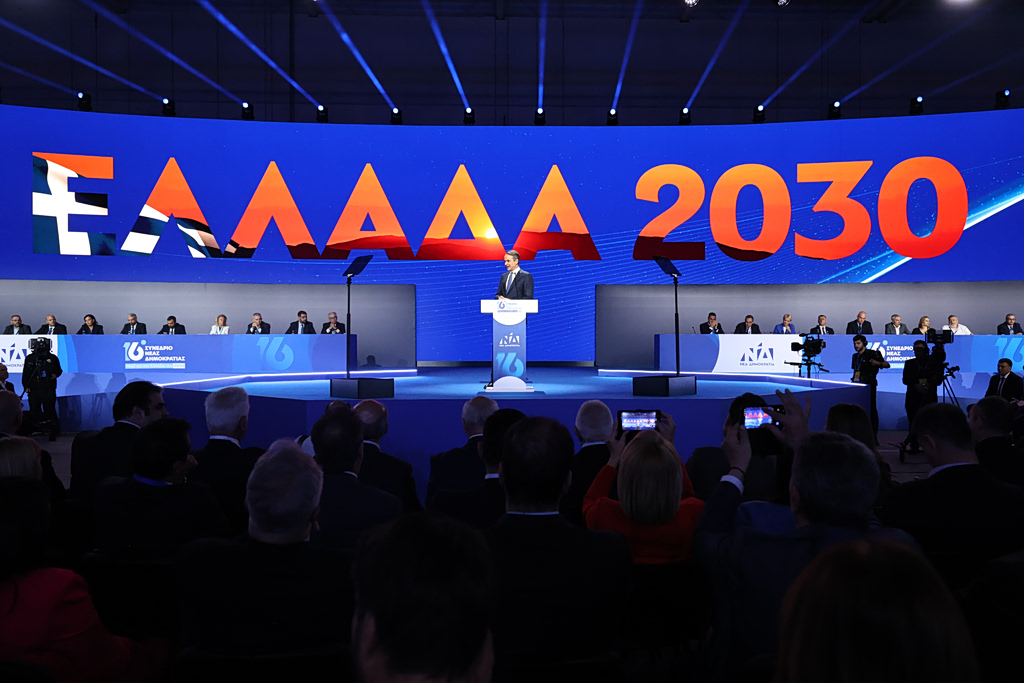 Συνέδριο ΝΔ: Το παρασκήνιο με Δένδια, η στάση Μητσοτάκη και οι εκκλήσεις επιστροφής σε Σαμαρά-Καραμανλή