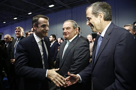 Η στροφή 180° Μητσοτάκη για Καραμανλή, Σαμαρά – Τι έλεγε στο συνέδριο του 2016