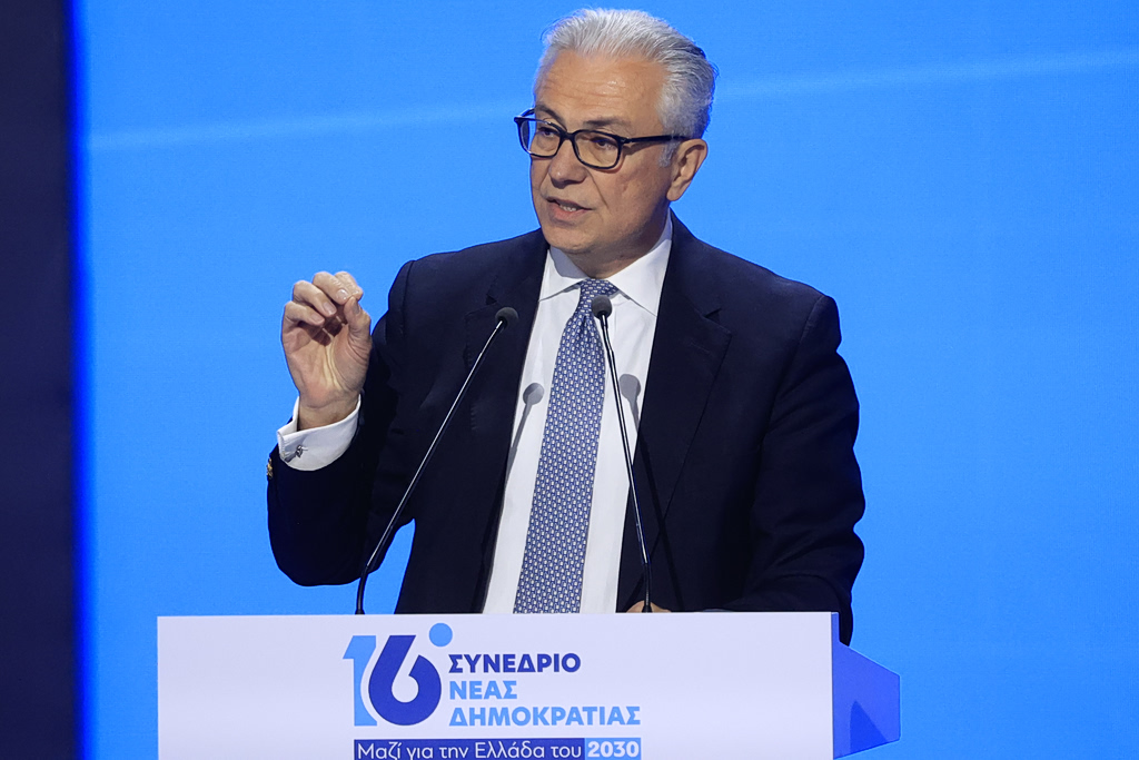 Θ. Ρουσόπουλος: «Αν δεν δώσουμε τα χέρια, η φανέλα θα γίνει πουκάμισο αδειανό – Να τελειώσει η ενδοσκόπηση»