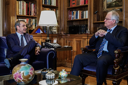 Τασούλας σε Μητσοτάκη: «Η μεγάλη πρόκληση της κυβέρνησης είναι το πράττειν»