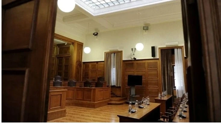 ΓΑΔΑ η Βουλή για τον διοικητή της ΕΥΠ – Το σόου της φρουράς, το «κυνήγι» των δημοσιογράφων