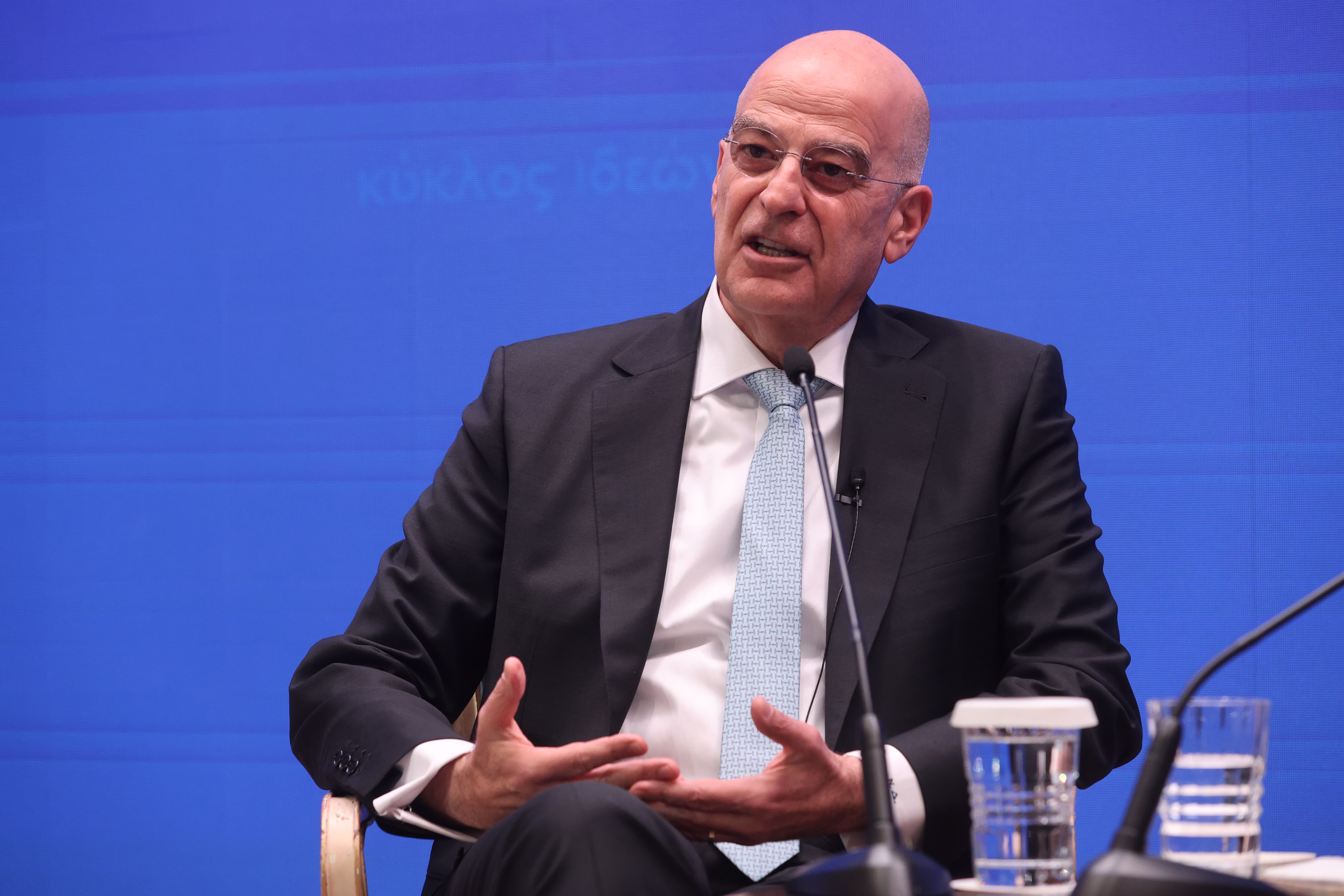Νίκος Δένδιας: Το καραμανλικό «ευχαριστώ» και το καμπανάκι για την αλαζονεία