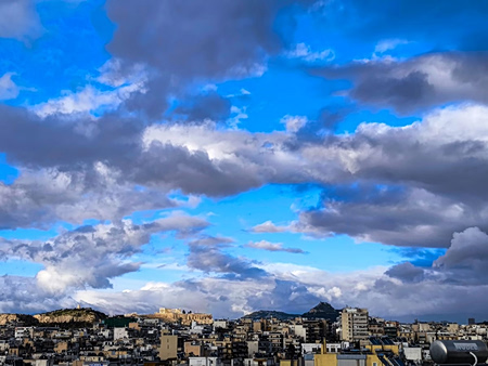 Οσμή στην Αθήνα: Στη θάλασσα δείχνει το Αστεροσκοπείο - Ψάχνουν ύποπτο πλοίο