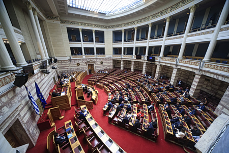 Ακροβασίες σε κλίμα ακραίας πόλωσης
