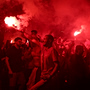 Ξέφρενοι πανηγυρισμοί σε όλη την Ελλάδα για τον Ολυμπιακό