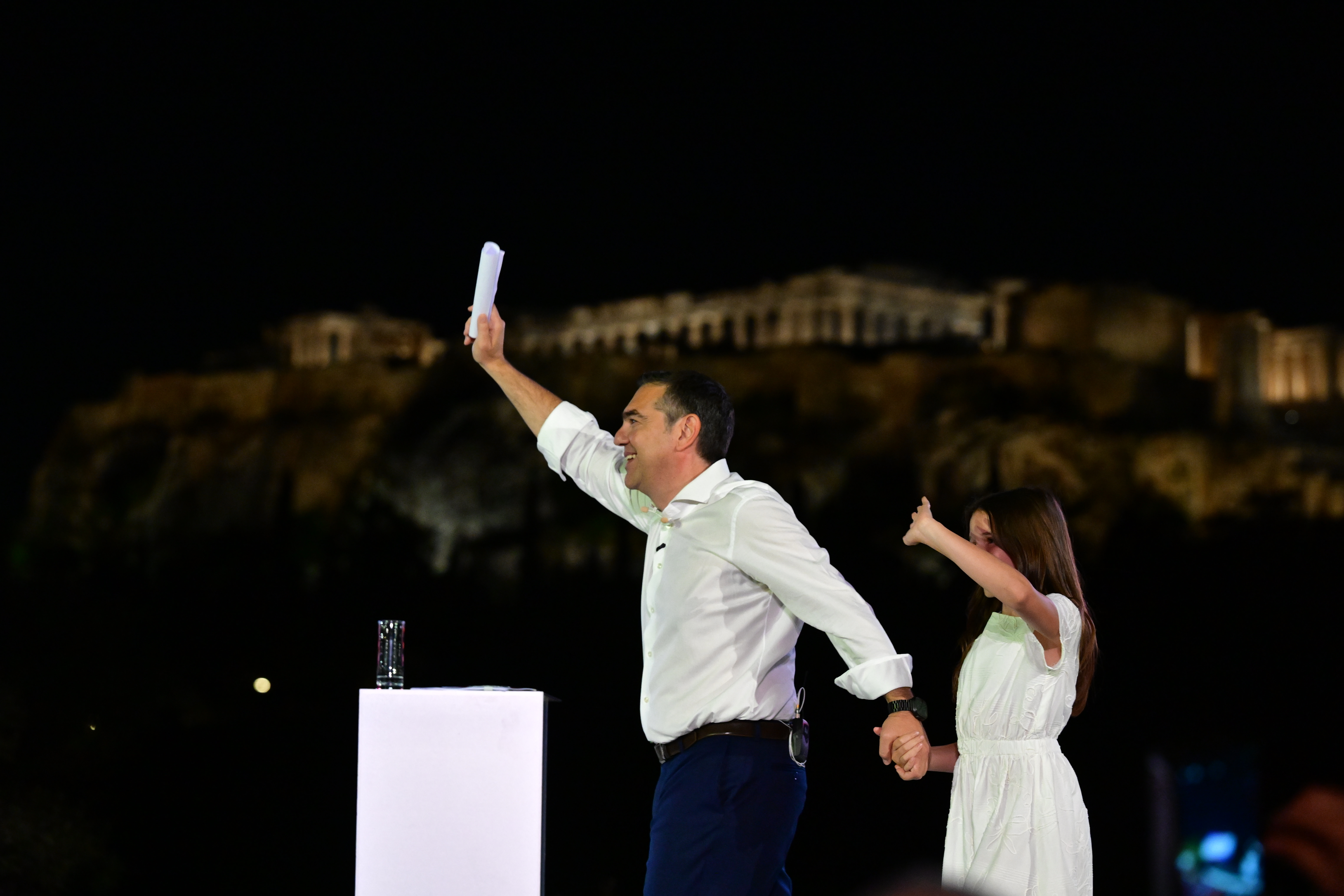 Οι συμβολισμοί του Αλέξη που θύμιζαν ΠαΣοΚ