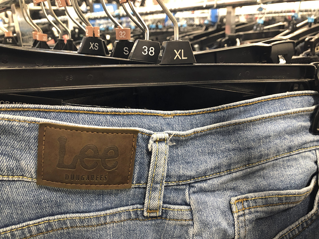 Lee Jeans: Deal-μαμούθ 1 δισ. δολαρίων – Ποιος την εξαγόρασε, πώς αλλάζει ο χάρτης στα τζιν