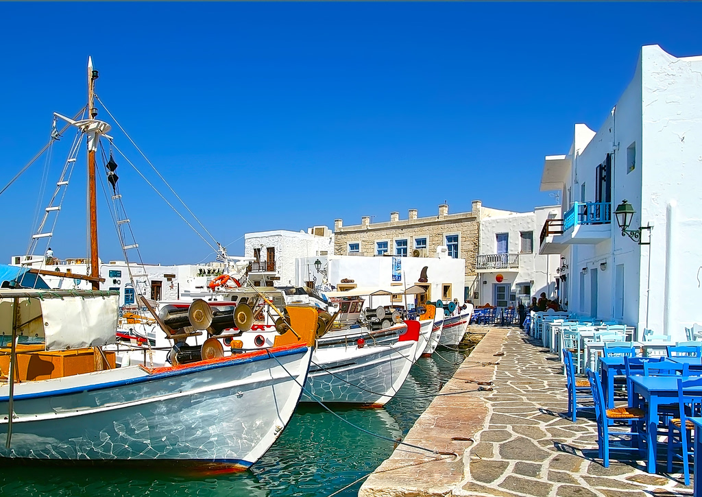 Φοροδιαφυγή: Μπαράζ 50.000 ελέγχων σε νησιά και τουριστικές ζώνες από την ΑΑΔΕ