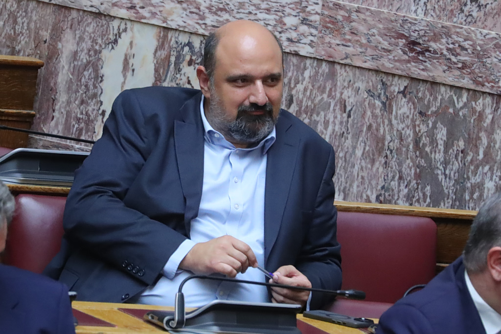 Πρόταση για Τριαντόπουλο για Τέμπη