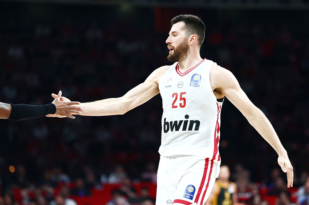 Ολυμπιακός-ΑΕΚ 94-77: Άνετο πρώτο βήμα για τους Πειραιώτες στους ημιτελικούς