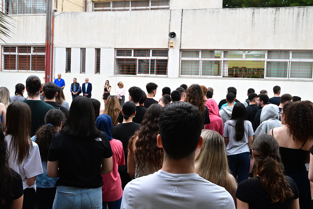 Πανελλήνιες 2026: Πώς είδαν τα θέματα της Έκθεσης οι υποψήφιοι – Οι πρώτες αντιδράσεις