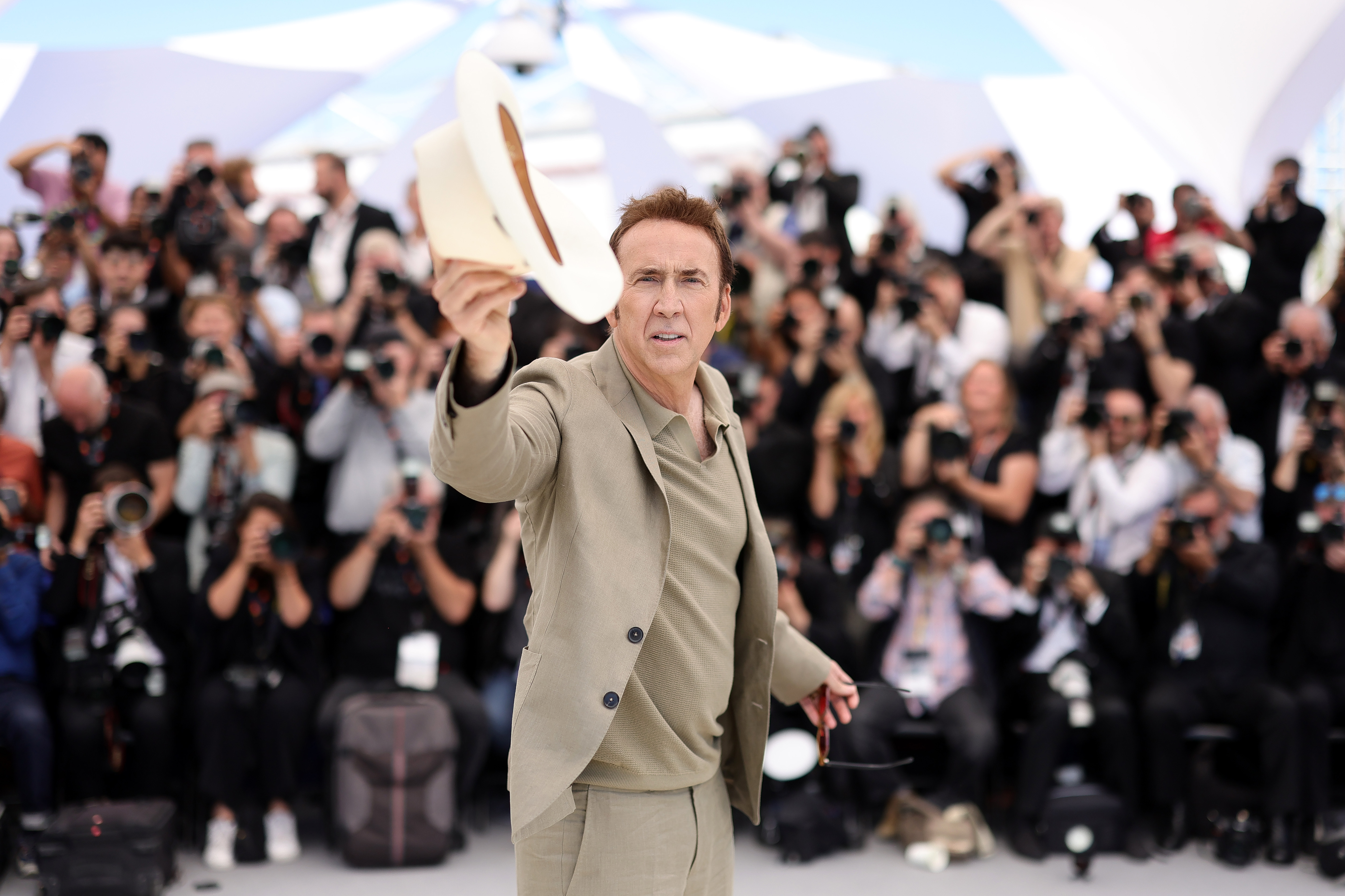 Nicolas Cage: Η επίσημη αλλαγή ονόματος και η άγνωστη ιστορία γενναιοδωρίας πίσω από τον σταρ