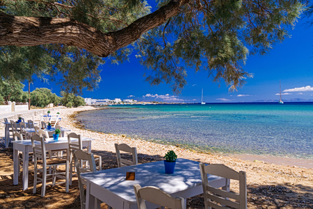 11 Κυκλαδονήσια, 10+1 στάσεις για φαγητό το 3ήμερο του Αγίου Πνεύματος
